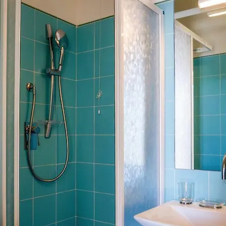 Two-bedroom In Lerici 公寓 *